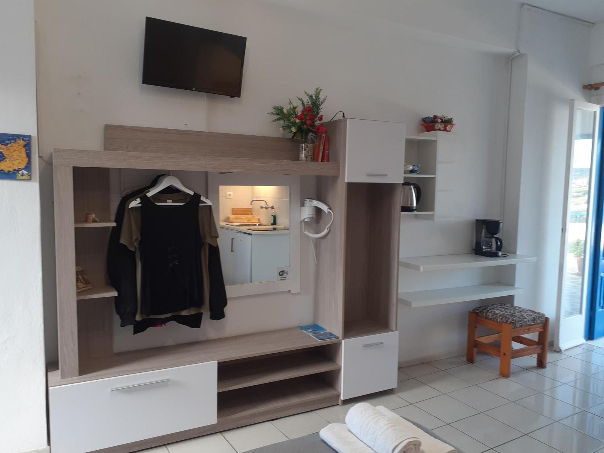 Studios Prevena Adamantas  ภายนอก รูปภาพ